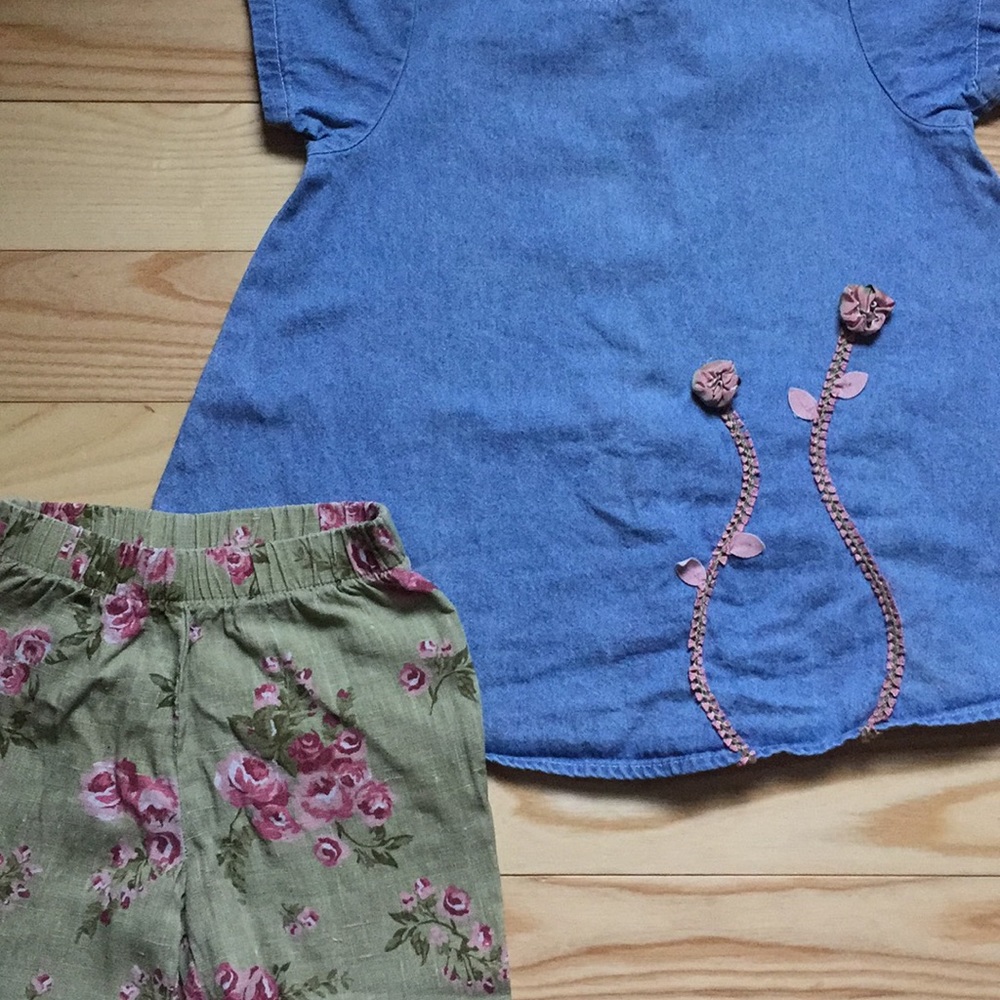 2 Vintage Linen Like Floral & Denim Capri Sets - Picture 6 of 7